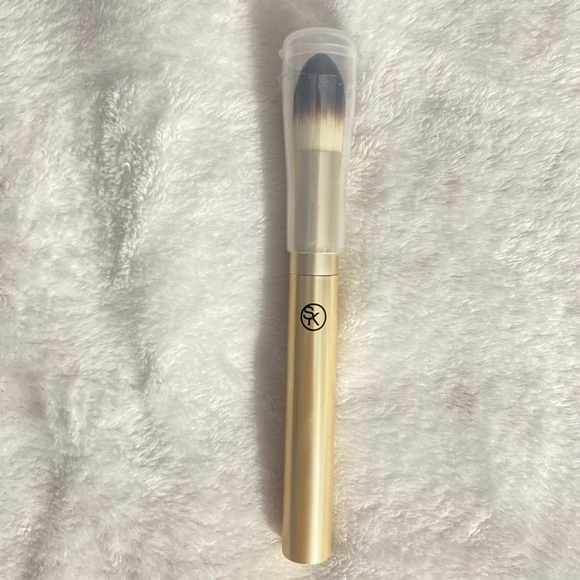 Foundation brush - Picture 1 of 3